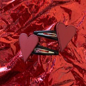 Heart barrette set ♥️